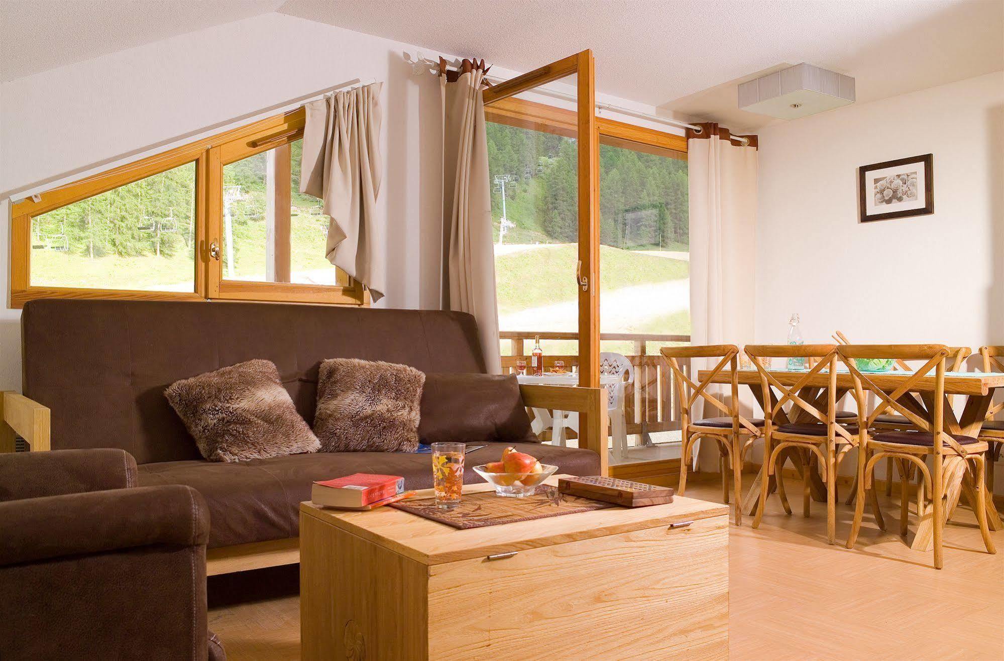 Madame Vacances Residence Le Parc Des Airelles Лез Ор Екстериор снимка