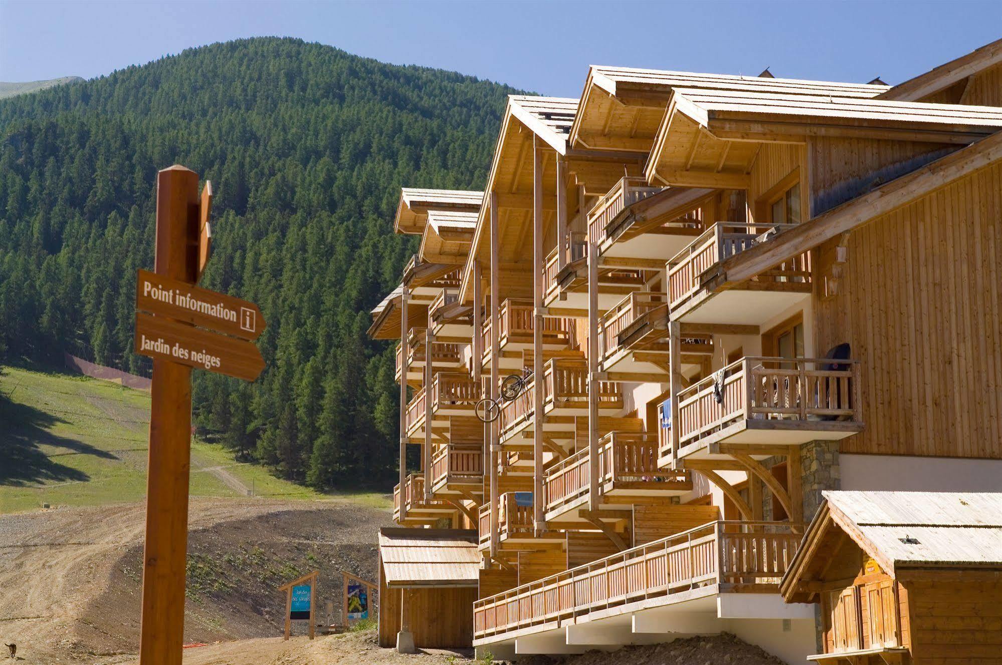 Madame Vacances Residence Le Parc Des Airelles Лез Ор Екстериор снимка